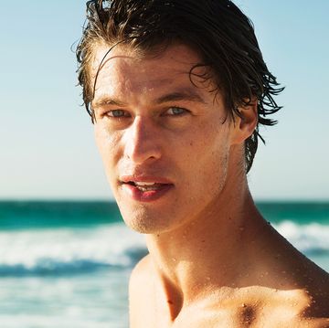 Barechested, Summer, Chin, Vacation, Surfer hair, Jaw, Human, Sea, Fun, Muscle, 