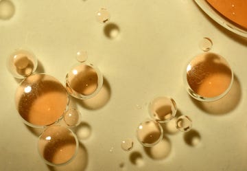 bubbles of oil and vinegar