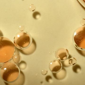 bubbles of oil and vinegar