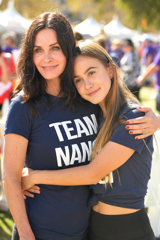 Face, People, Head, Beauty, Youth, Brown hair, Long hair, T-shirt, Event, Smile, 