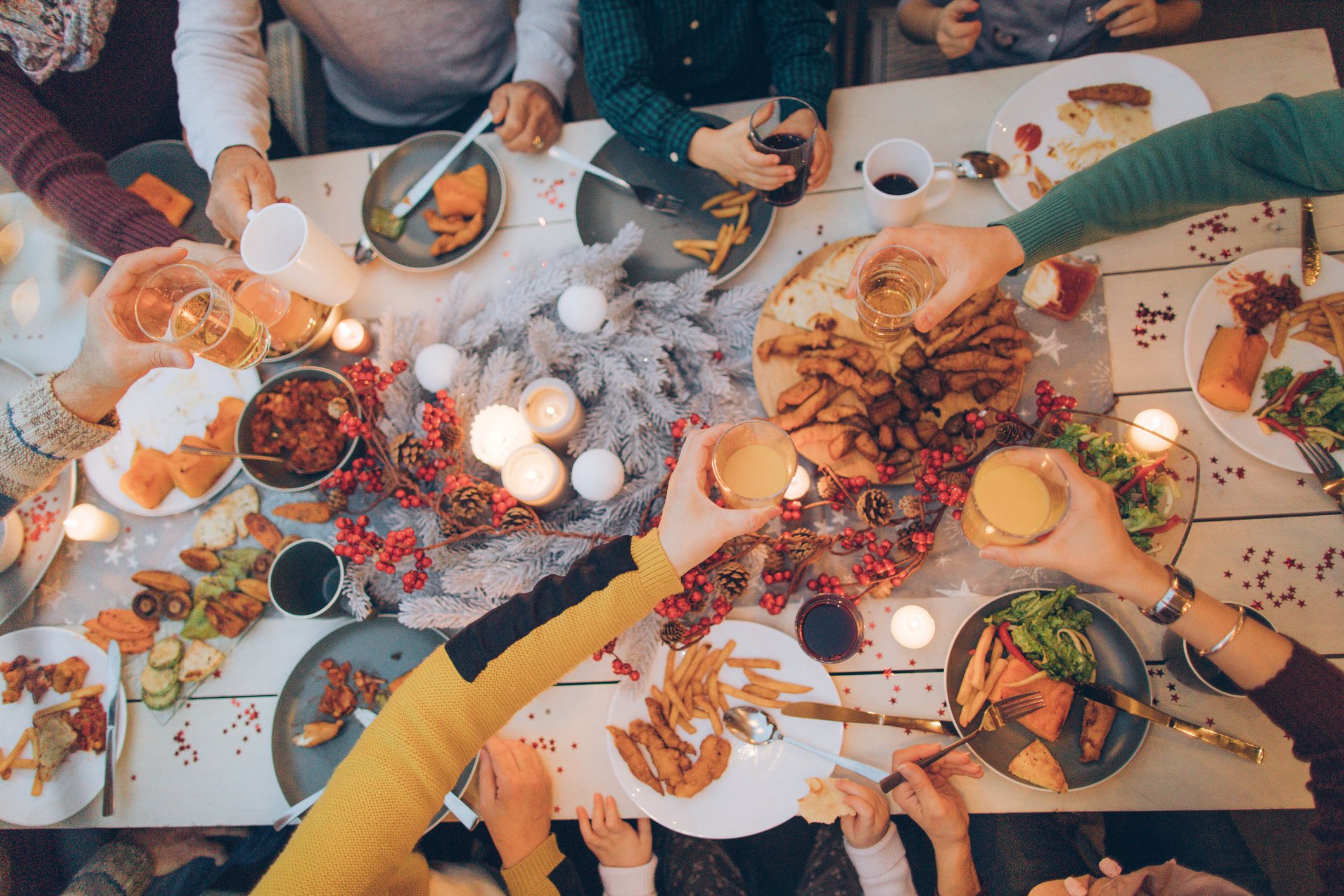 34 Thanksgiving Traditions to Start with Your Family in 2022