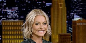 new york, ny   october 26 kelly ripa visits the tonight show starring jimmy fallon at rockefeller center on october 26, 2017 in new york city  photo by jamie mccarthygetty images