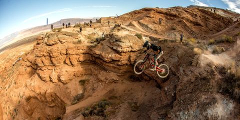 Mountain bike, Bicycle, Vehicle, Downhill mountain biking, Rock, Soil, Mountain biking, Freeride, Geology, Mountain bike racing, 
