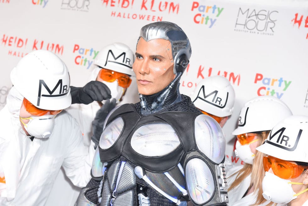 jay manuel attends heidi klums 18th annual halloween party