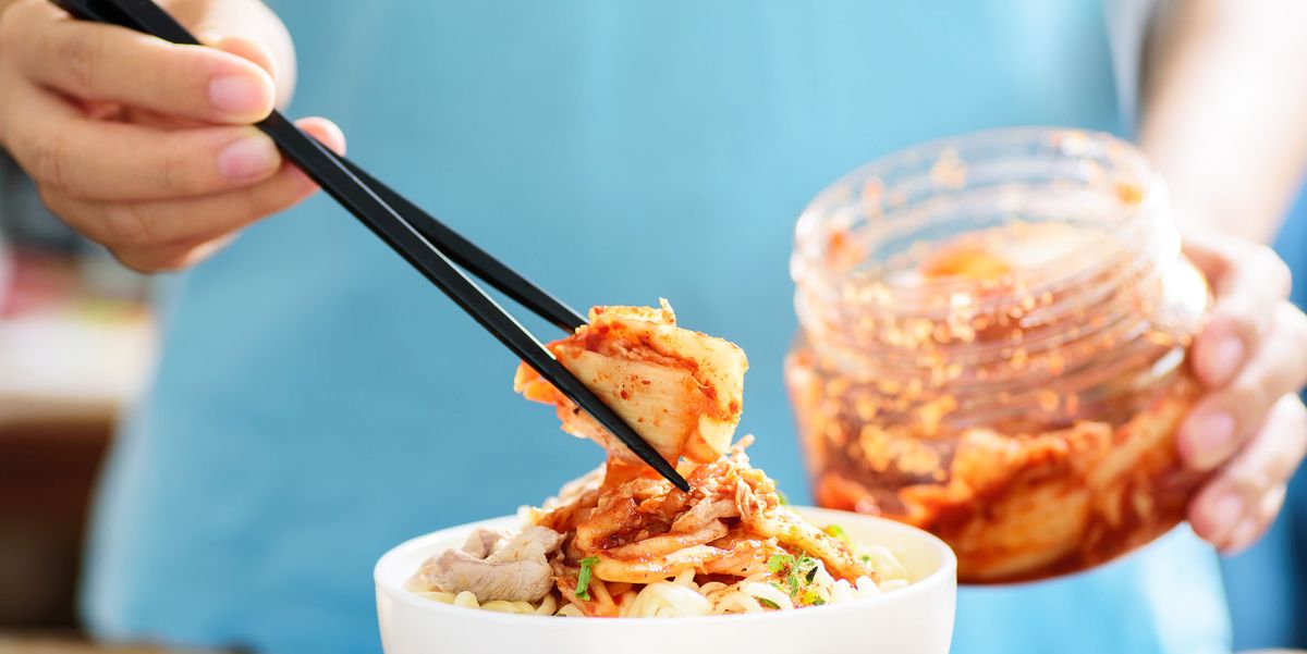 Kimchi загородный. Корейская еда кимчи. Лапша кимчи. Корейская кухня картинки. Кимчи испортилось.