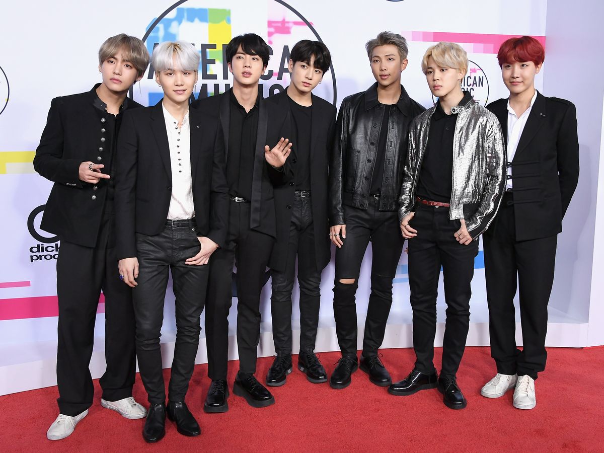 BTS's AMA's 2017 red carpet beauty looks are making history