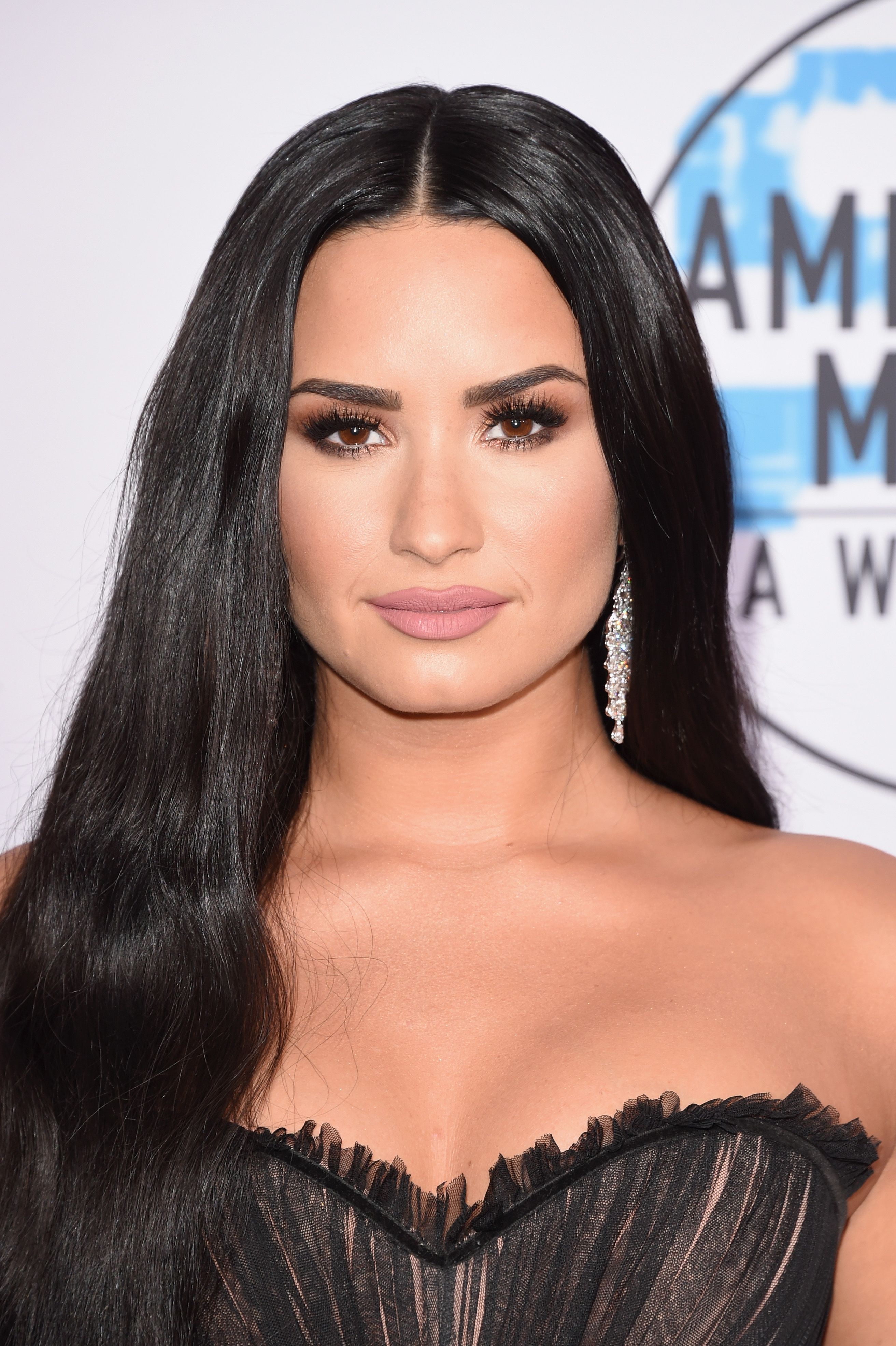 Best Demi Lovato Porn - Demi Lovato Beauty Routine - Demi Lovato