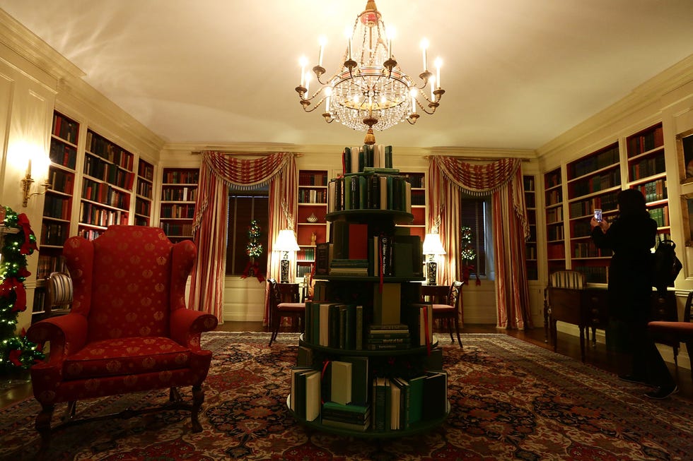 A Closer Look at HGTV's White House Christmas Tour 2017