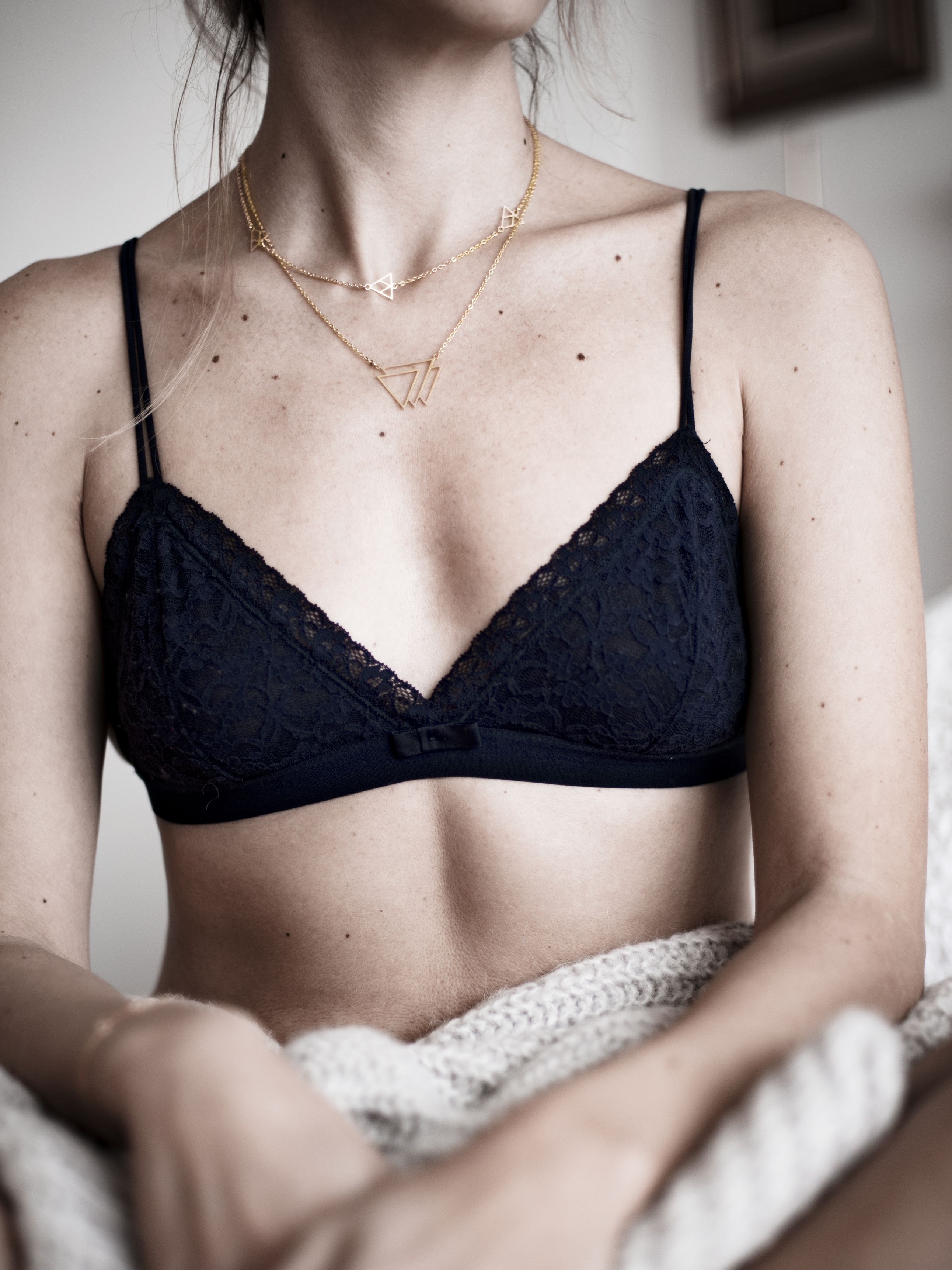 What Happens When You Do Not Wear A Bra — citiMuzik