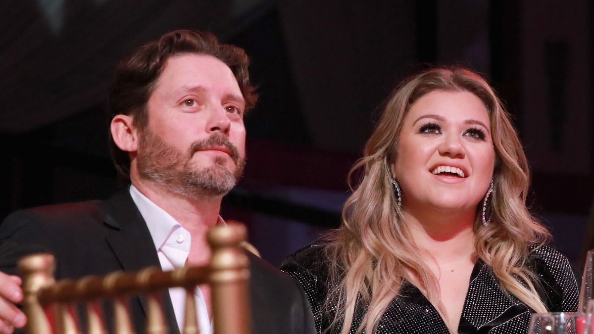 preview for How Well Does Kelly Clarkson Know Her Lyrics?
