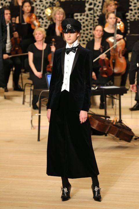 Fashion, Event, Formal wear, Performance, Suit, Performing arts, Tuxedo, Runway, 