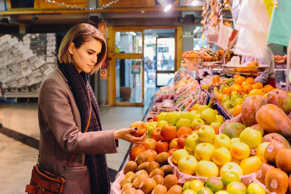 Natural foods, Whole food, Selling, Local food, Marketplace, Market, Grocery store, Public space, Grocer, Fruit, 