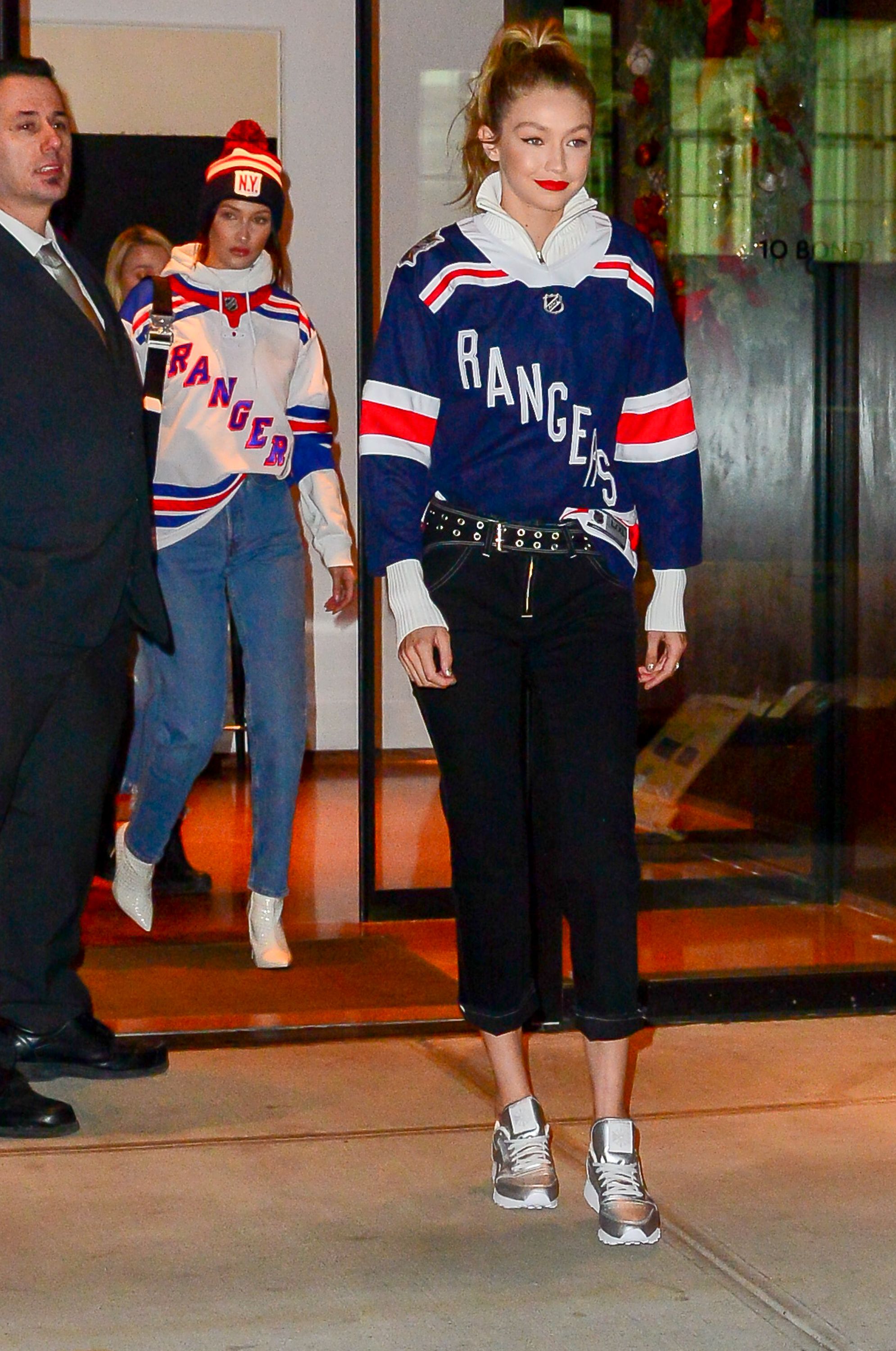 How Gigi and Bella Hadid Dress for a Hockey Game - Gigi Goes to NY
