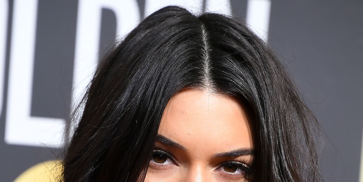 Forpustet spontan fond Kendall Jenner Wears No Makeup To Meet Kim Kardashian's New Baby to Silence  Acne Shamers