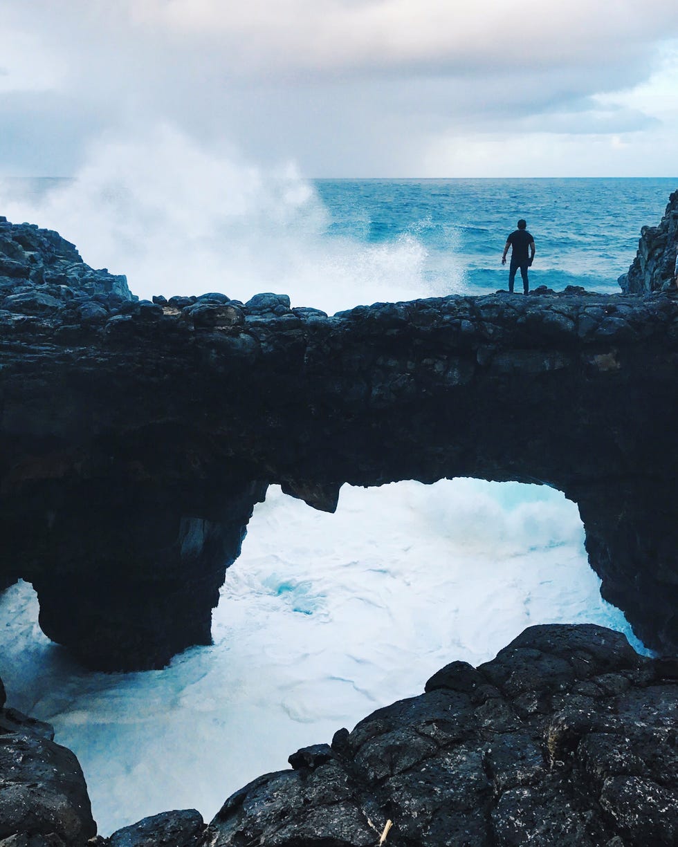 Sky, Ocean, Sea, Wave, Formation, Mountain, Ice, Rock, Cloud, Coastal and oceanic landforms, 