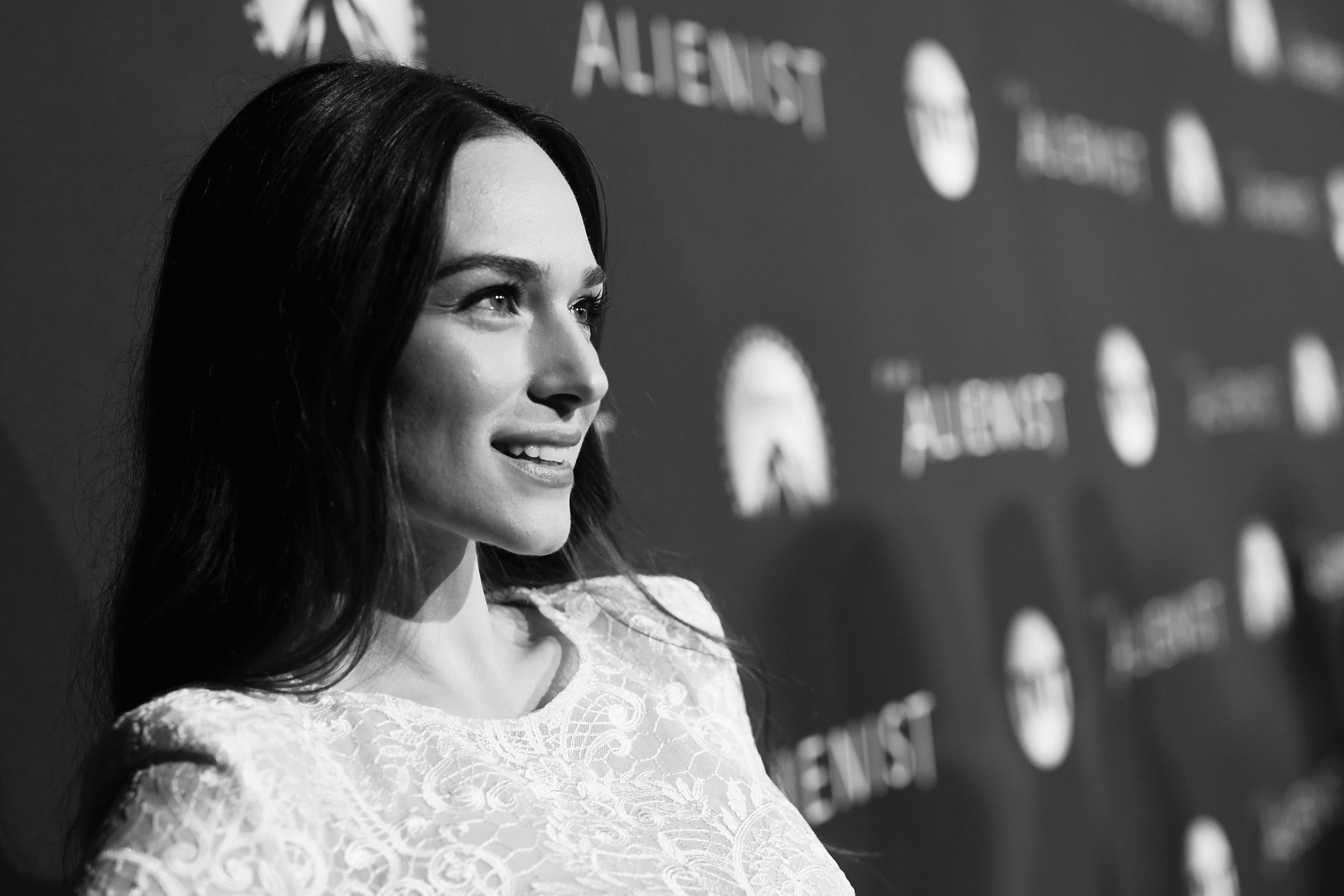 Chi è Emanuela Postacchini protagonista della serie tv Netflix The Alienist