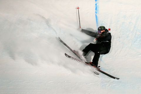 Skier, Snow, Ski, Recreation, Ski Equipment, Outdoor recreation, Winter, Freestyle skiing, Extreme sport, Skiing, 