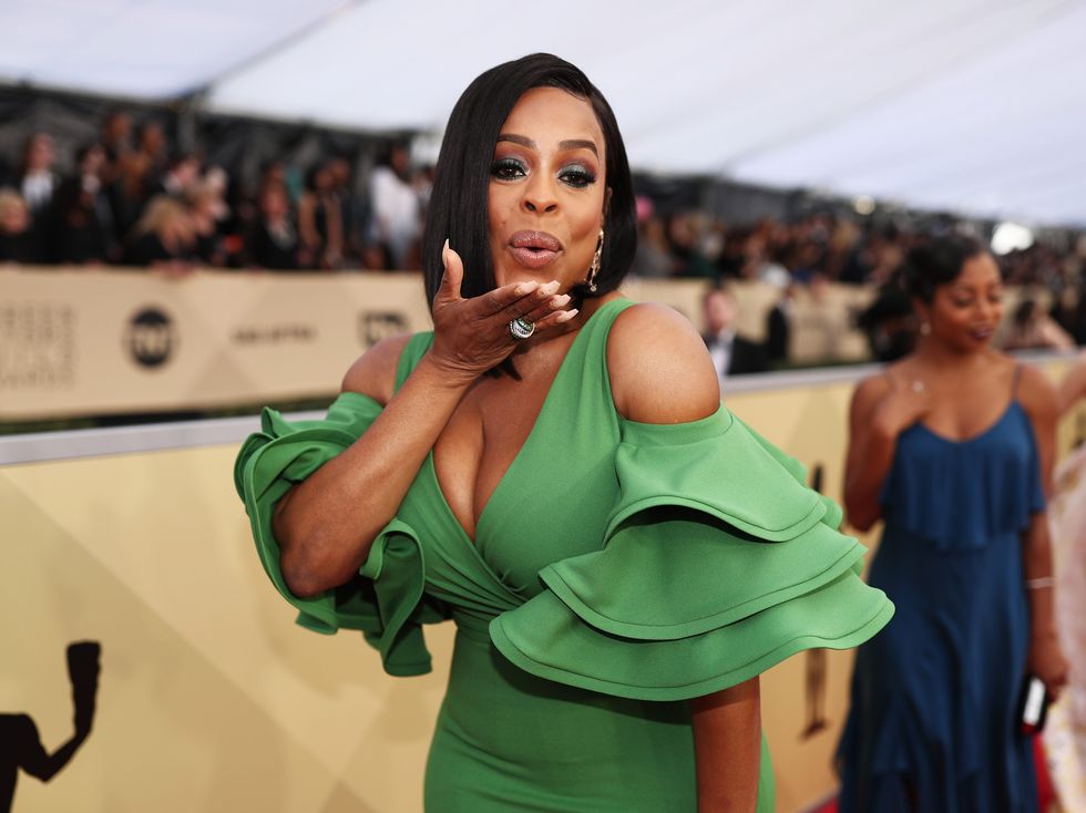 los angeles, ca   january 21  actor niecy nash attends the 24th annual screen actors guild awards at the shrine auditorium on january 21, 2018 in los angeles, california 27522010  photo by christopher polkgetty images for turner