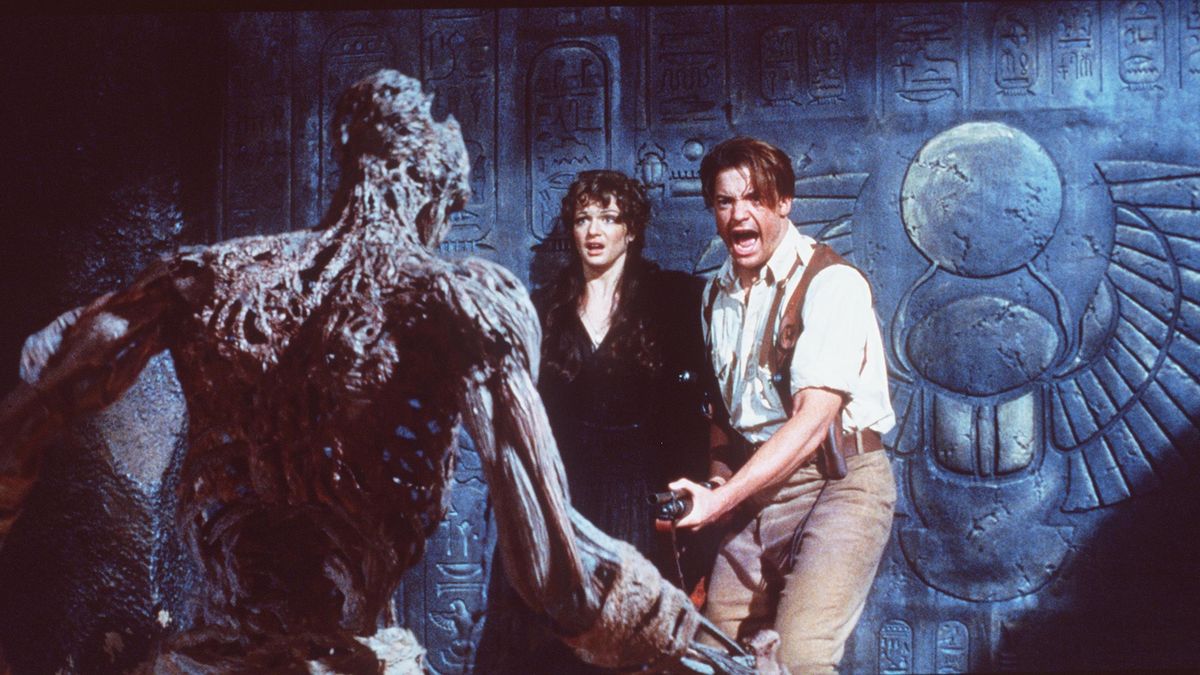 Rick O''Connell (Brendan Fraser) must save Evelyn (Rachel Weisz) and the rest of the world from the 3,000 year-old curse in "The Mummy." 1999 Universal Studios. All Rights Reserved.