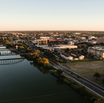 sunset come to waco texas and the downtown river front