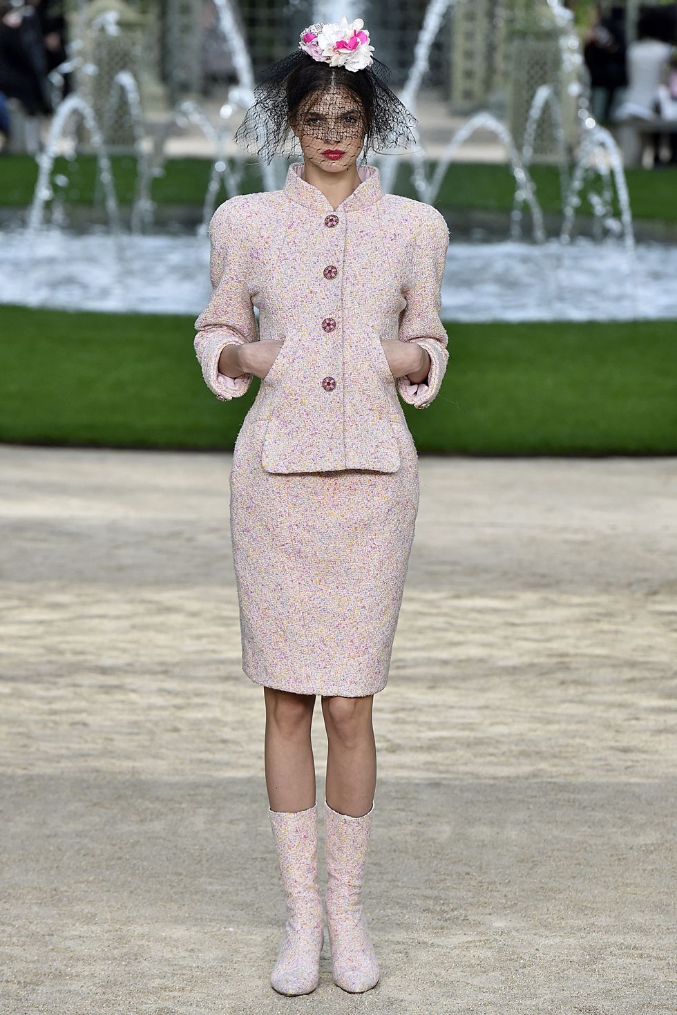 Chanel Spring 2018 Couture Runway Show - Chanel Couture Fashion Week Spring  2018
