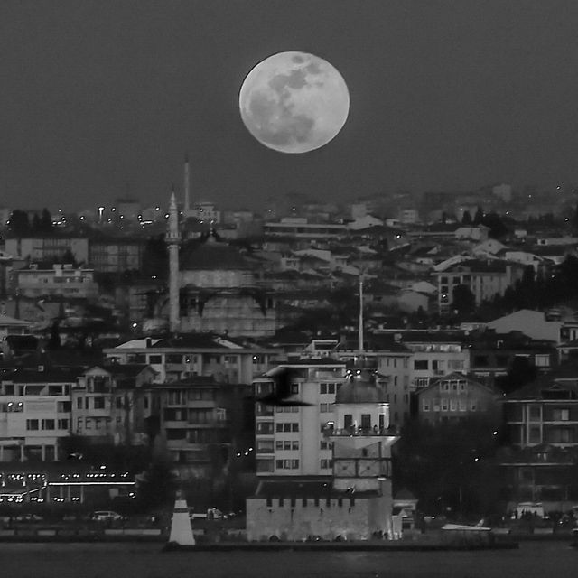 a picture taken on january 31, 2018 shows the moon during a lunar eclipse, referred to as the "super blue blood moon" up in the sky above the bosphorus straits in istanbul skywatchers were hoping for a rare lunar eclipse that combines three unusual events a blue moon, a super moon and a total eclipse which was to make for a large crimson moon viewable in many corners of the globe photo by yasin akgul afp photo credit should read yasin akgulafp via getty images