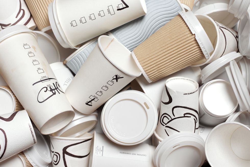 UNRECYCLABLE TAKEAWAY COFFEE CUPS