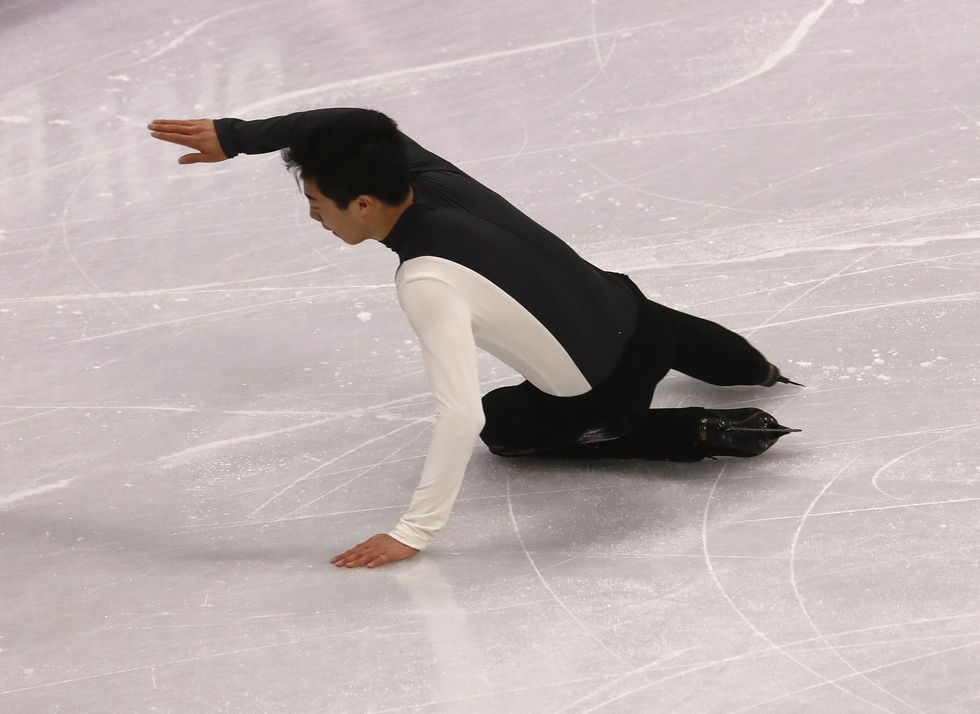 Skating, Ice skating, Figure skating, Figure skate, Ice rink, Recreation, Axel jump, Individual sports, Leg, Ice dancing, 
