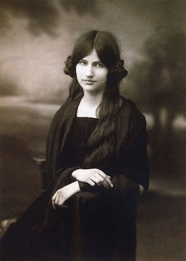 jeanne hébuterne, 1914 private collection photo by fine art imagesheritage imagesgetty images