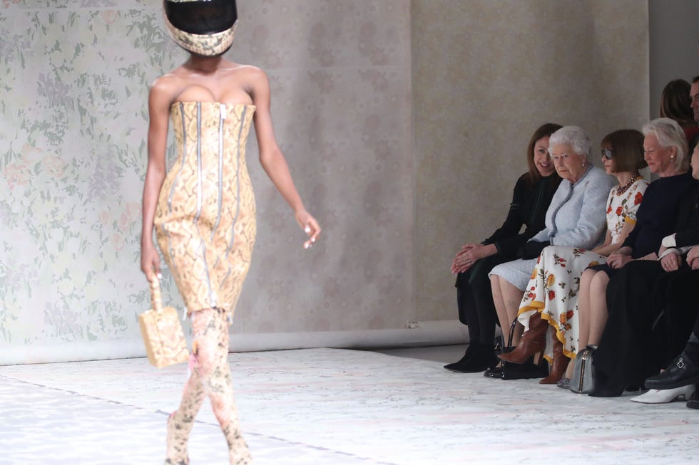 Fashion model, Fashion, Runway, Fashion show, Clothing, Haute couture, Fashion design, Dress, Event, Waist, 