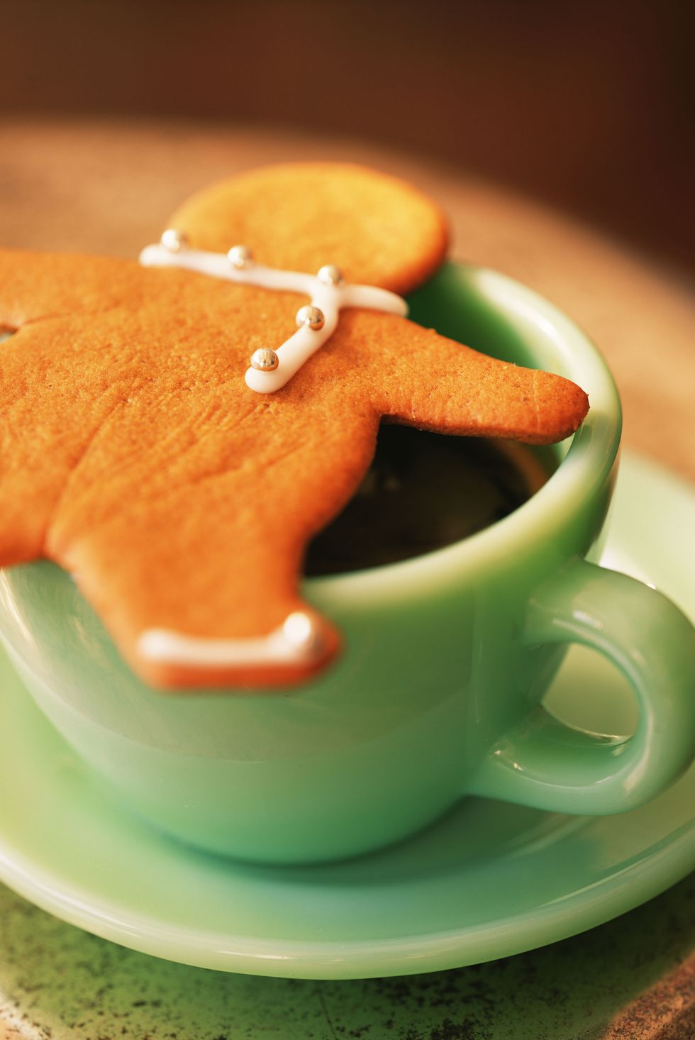 Gingerbread cookie on coffee cup
