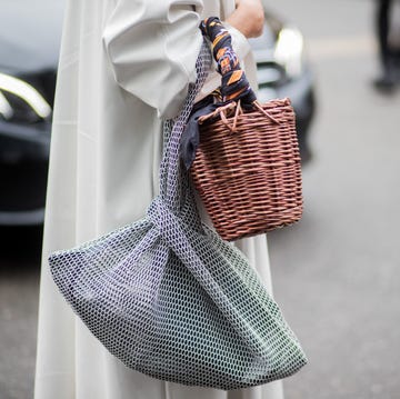 Street fashion, Shoulder, Bag, Handbag, Fashion, Joint, Fashion accessory, Design, Luggage and bags, Hobo bag, 