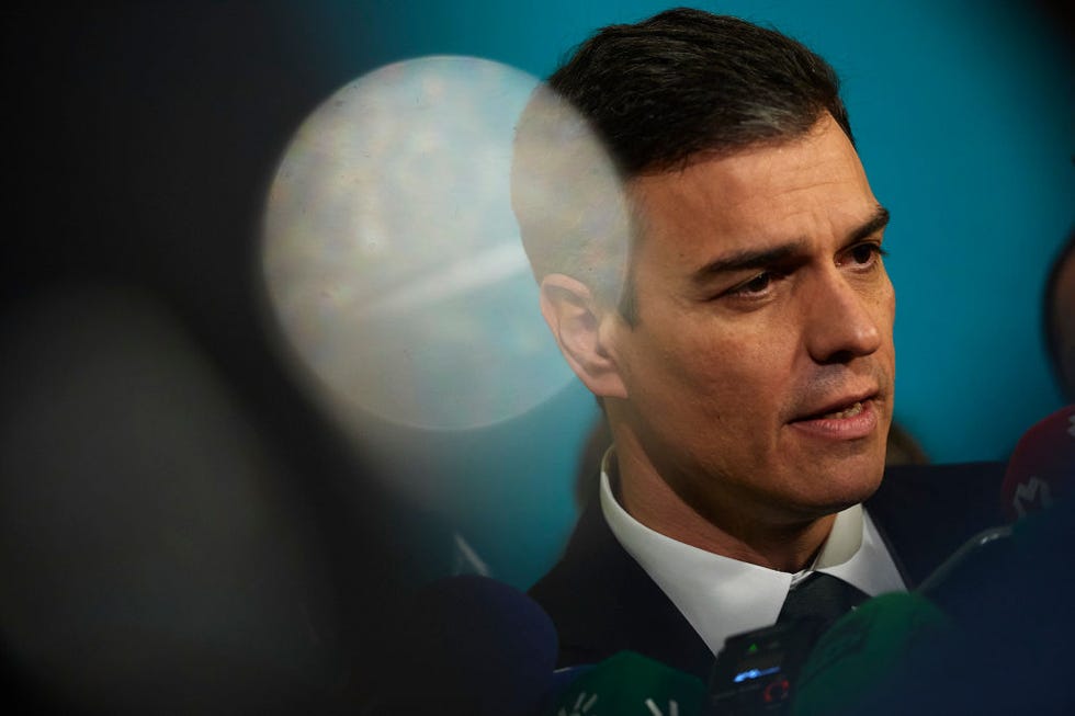 World Cup kiss scandal hasn't damaged Spanish brand, Prime Minister Pedro  Sanchez says