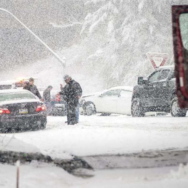 Snow, Winter storm, Blizzard, Winter, Geological phenomenon, Freezing, Vehicle, Event, Car, Rain and snow mixed, 