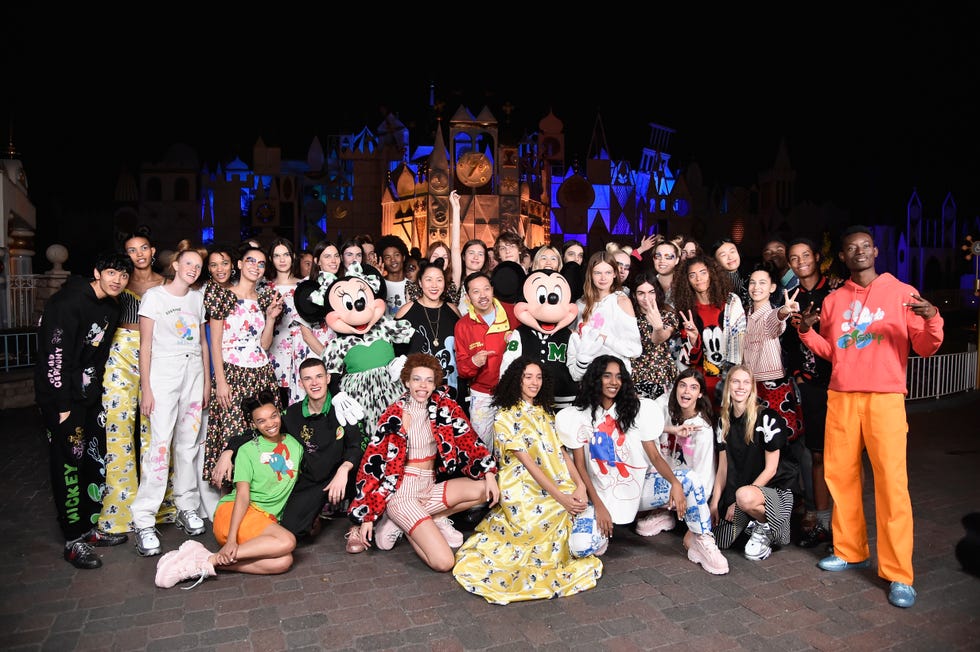 Social group, Event, Performance, Stage, Musical, heater, Musical theatre, Performing arts, Drama, Performance art, 