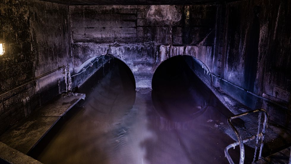 Tunnel, Water, Infrastructure, Darkness, Sanitary sewer, Architecture, Photography, Concrete, Metal, 