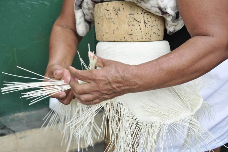 Weaving toquilla straw hat