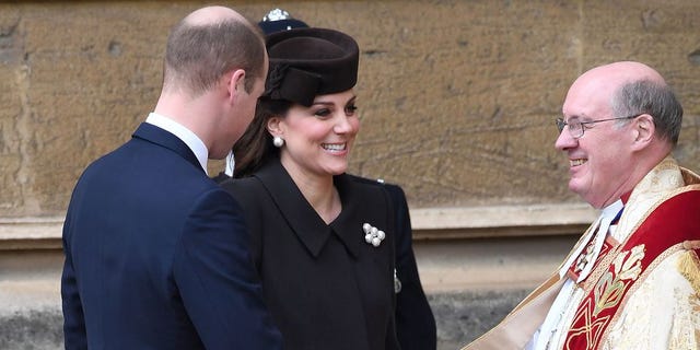 Event, Official, Uniform, Military officer, Gesture, Ceremony, 