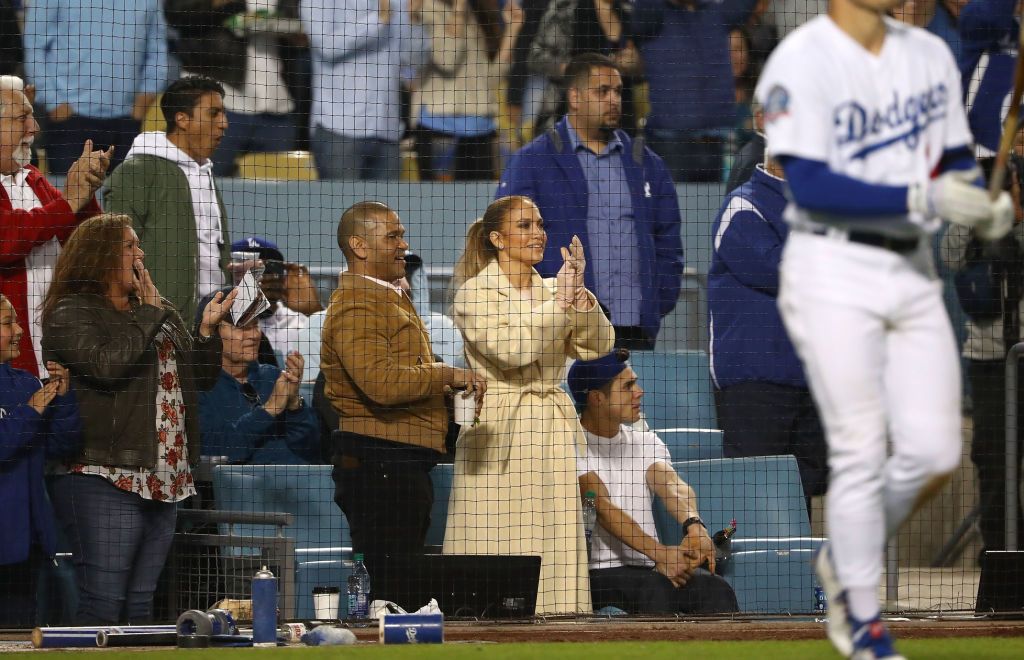 Jennifer Lopez Is the Fanciest Person to Have Ever Attended a Baseball Game  – SheKnows