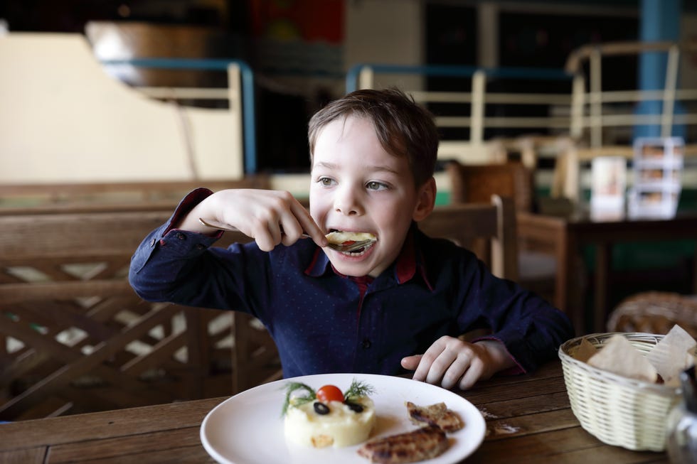 Eating, Meal, Food, Dish, Comfort food, Breakfast, Brunch, Cuisine, Lunch, Child, 