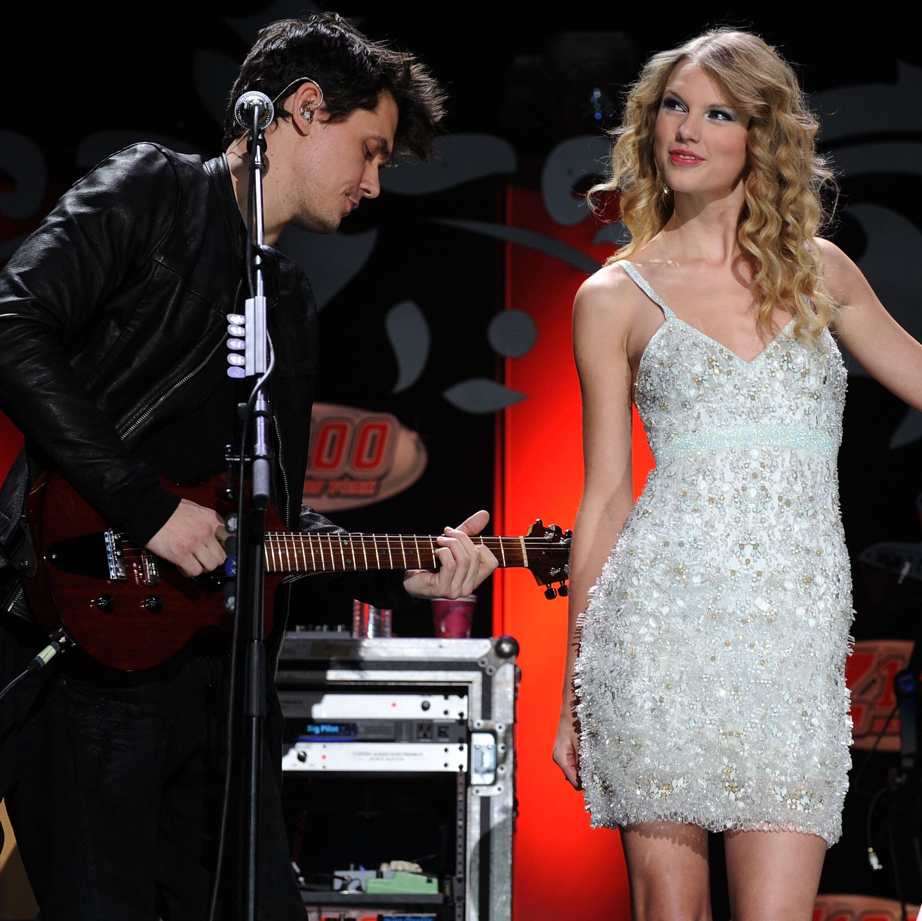 Taylor Swift Asked Fans Not to Cyberbully John Mayer Before Playing 