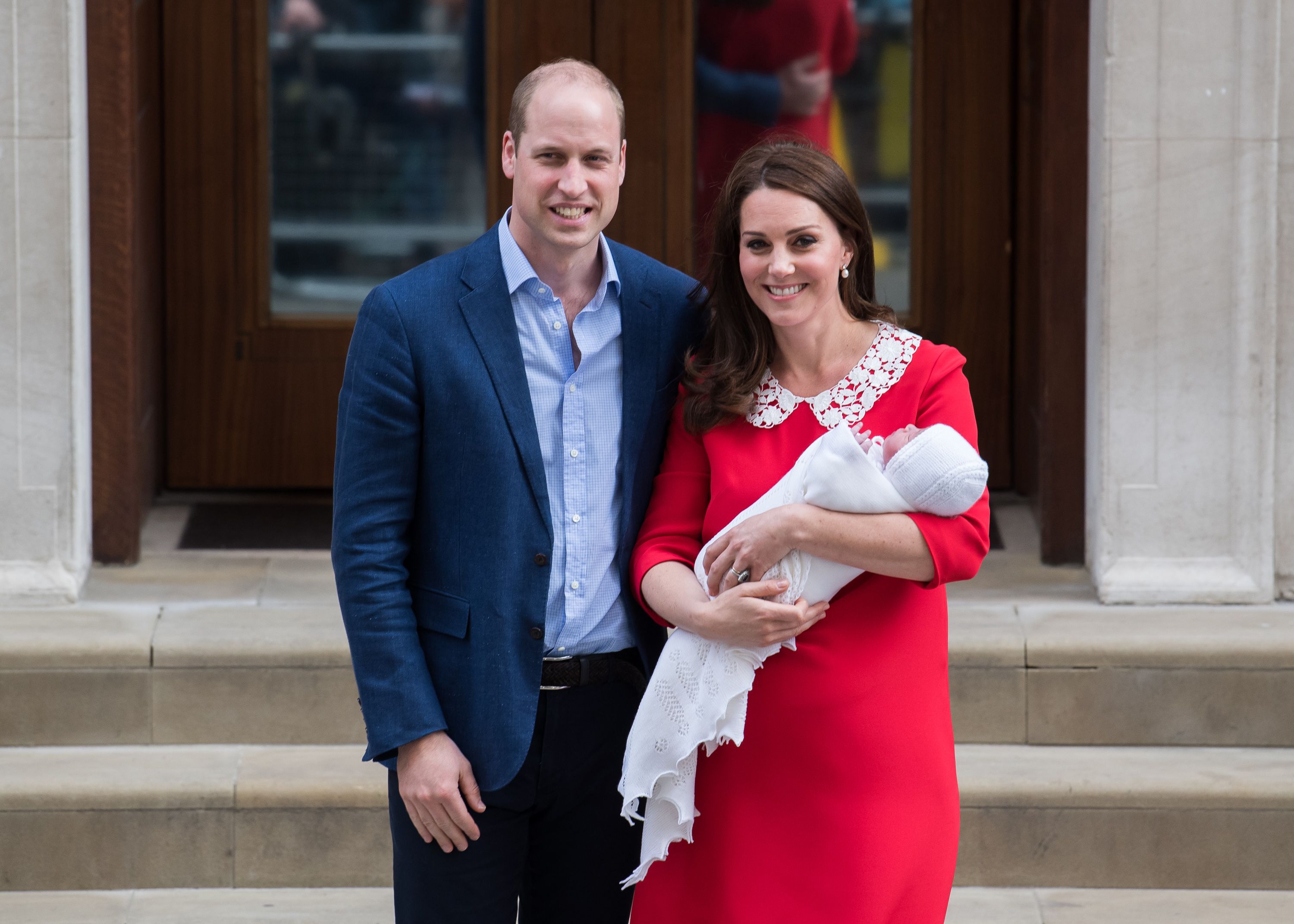 How to pronounce Louis? Prince William, Kate Middleton reveal royal baby's  name - IBTimes India