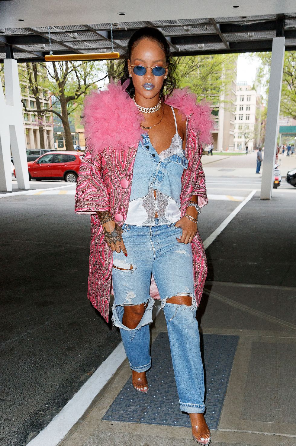 25 Iconic Rihanna Outfits The Best Rihanna Style Ideas To Steal
