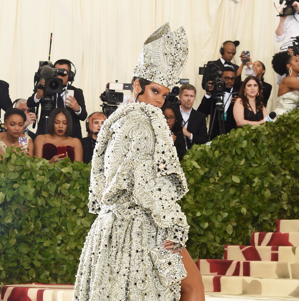 Rihanna Met Gala 2018 Pope Outfit