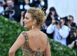 Hair, Shoulder, Hairstyle, Beauty, Dress, Fashion, Premiere, Event, Joint, Red carpet, 