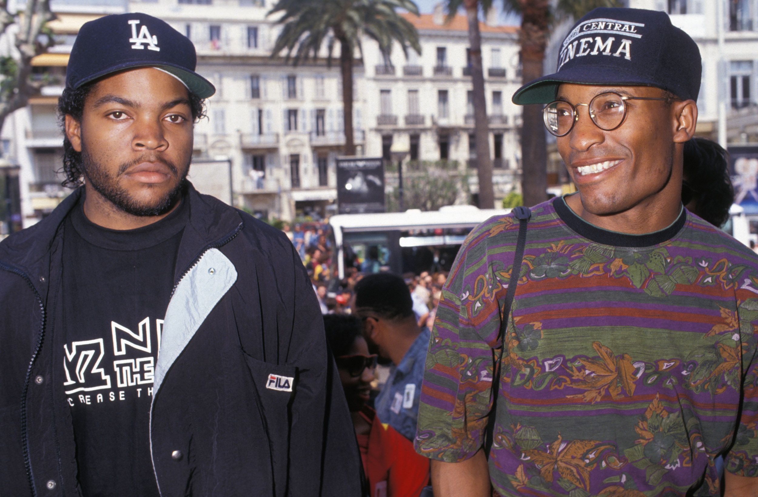 Rare Photos of '90s Hip-Hop Stars Dr Dre, Snoop Dogg, Tupac, and More