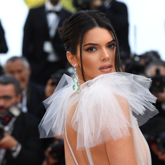 Cómo elegir el vestido transparente ideal con las claves de Kendall Jenner
