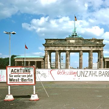 de brandenburger tor en de berlijnse muur