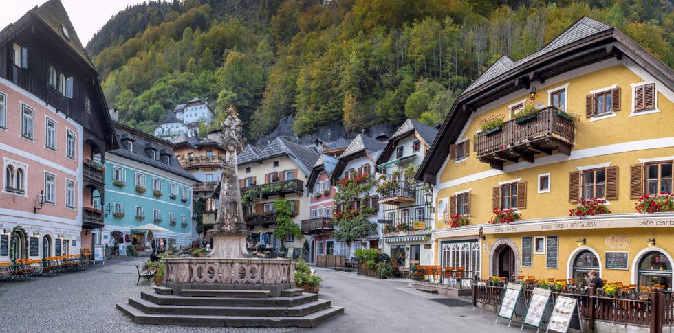 7個人生必去的「童話小鎮」，再不去就來不及了！奧地利的「哈修塔特小鎮」因遊客太多，明年開始嚴格管制