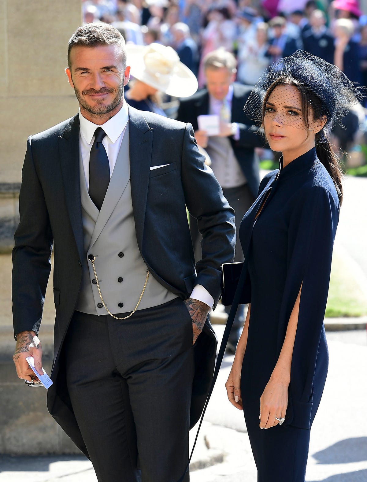 Regina Elisabetta vestiti: la più elegante del mondo per Victoria Beckham